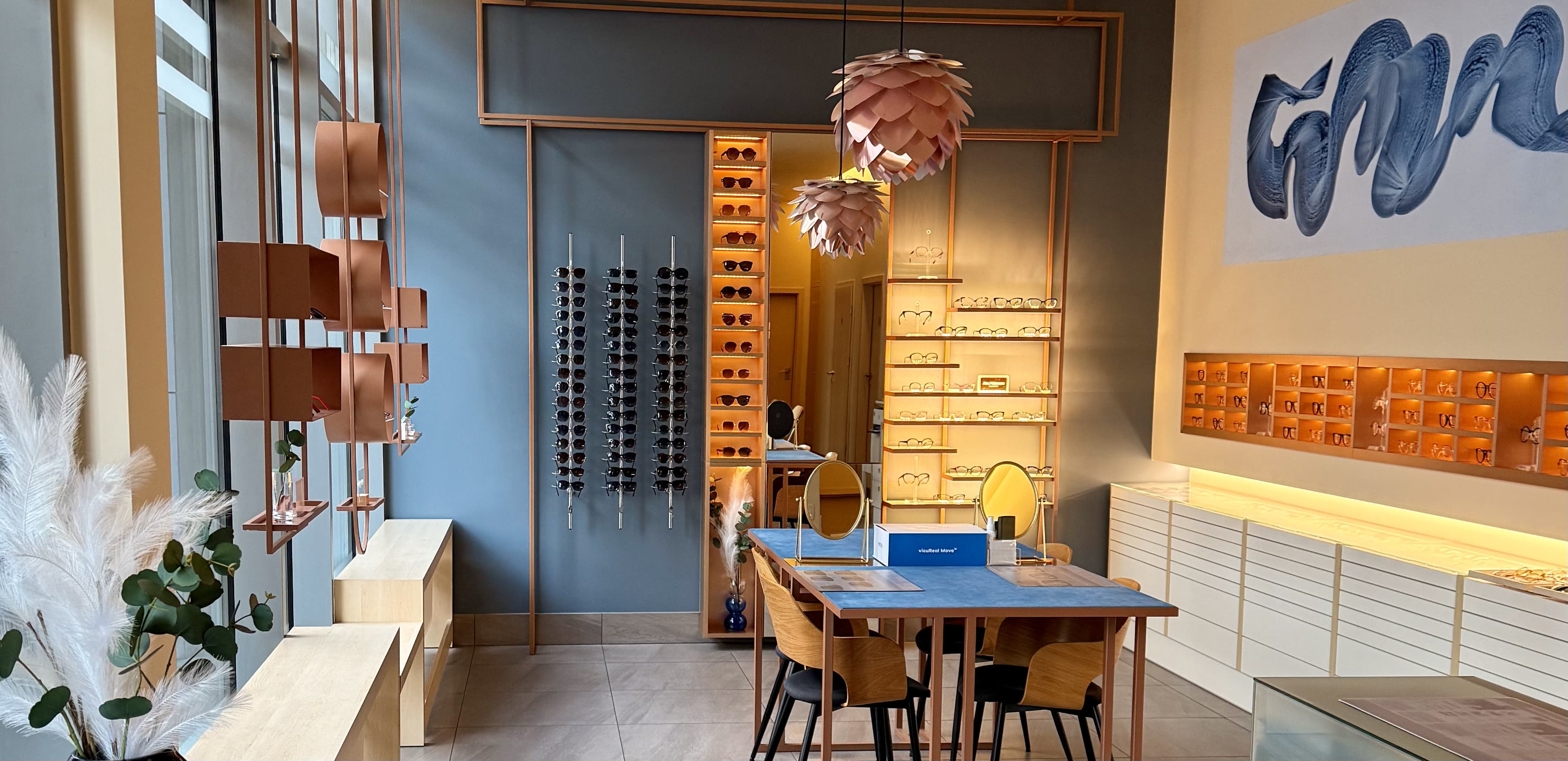 Wnętrze sklepu optycznego